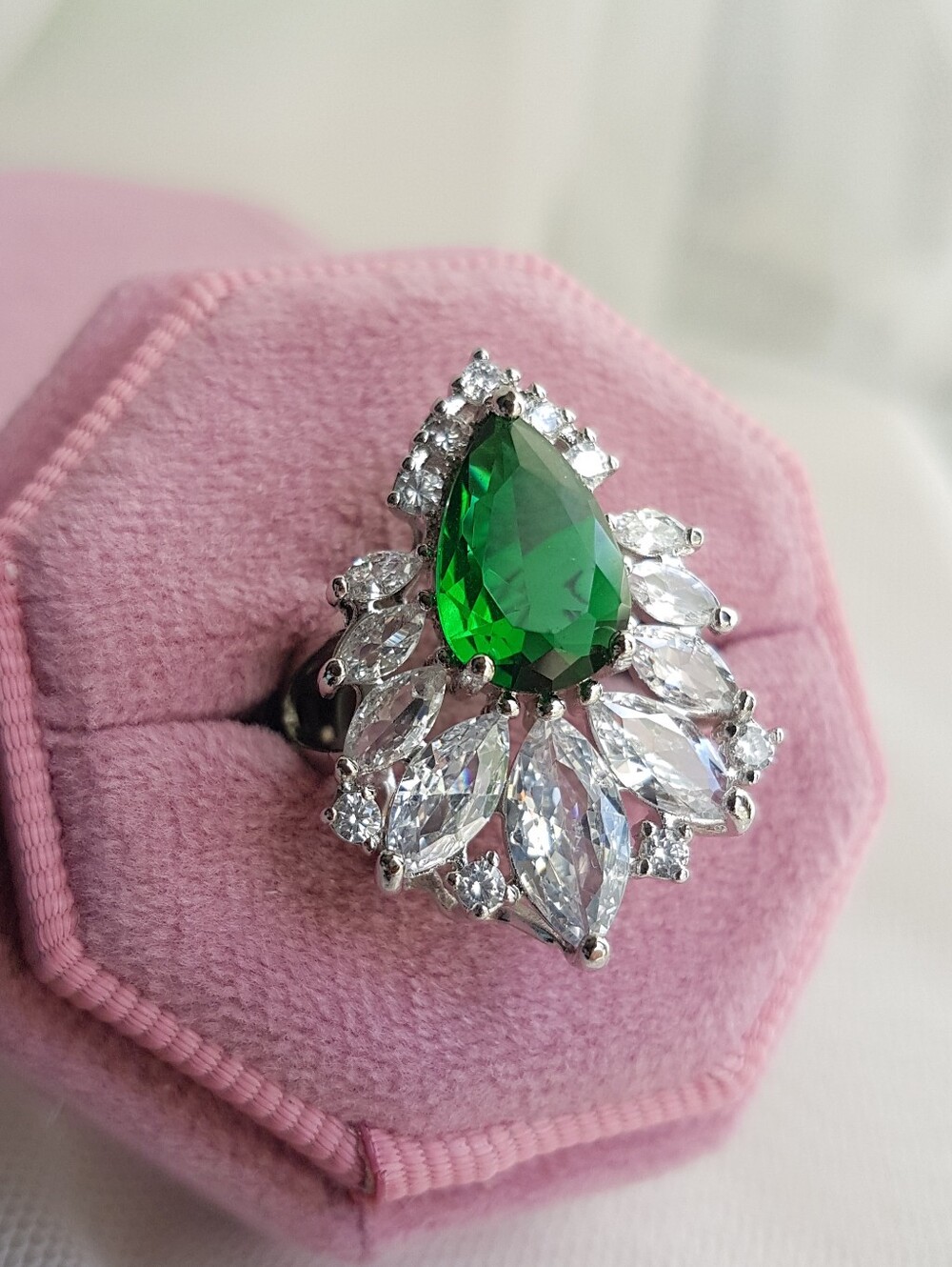 Swarovski Elements 925 Sterling Silver Emerald Green Teardrop Statement Ring NEW